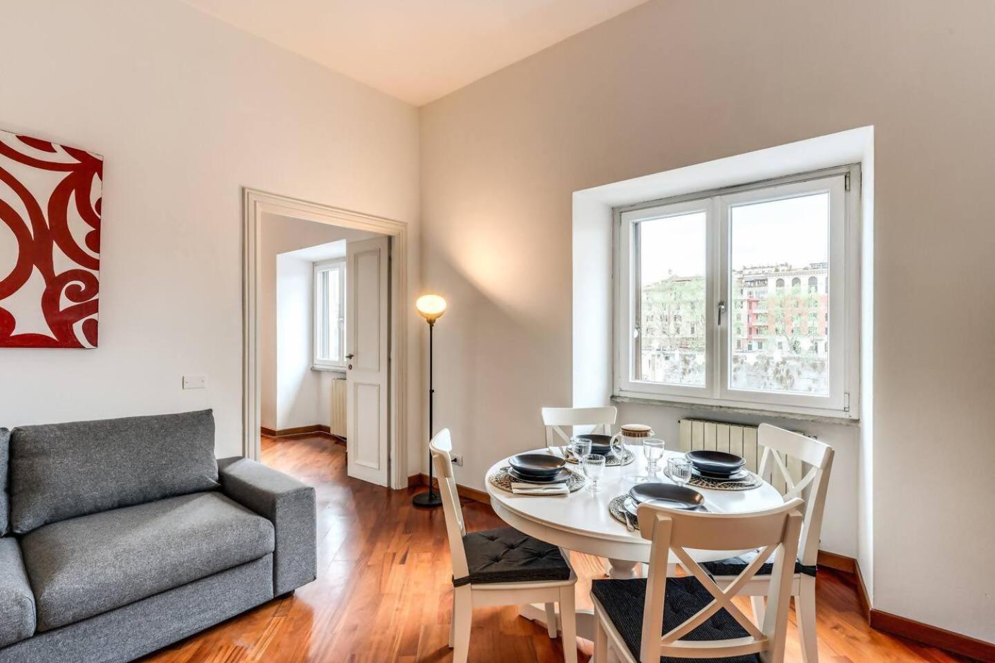 Splendid Flat On The Tiber River 로마 외부 사진