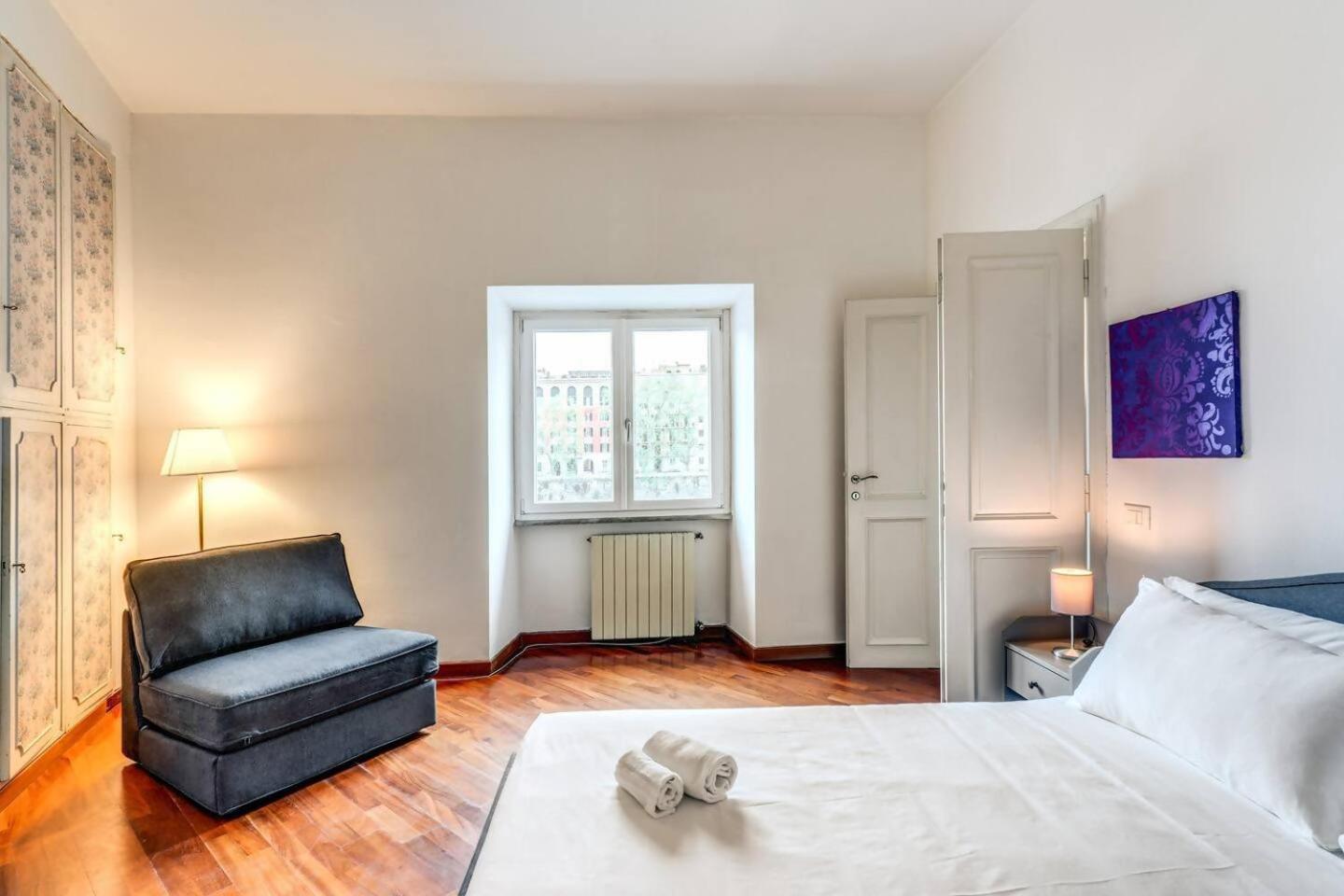 Splendid Flat On The Tiber River 로마 외부 사진