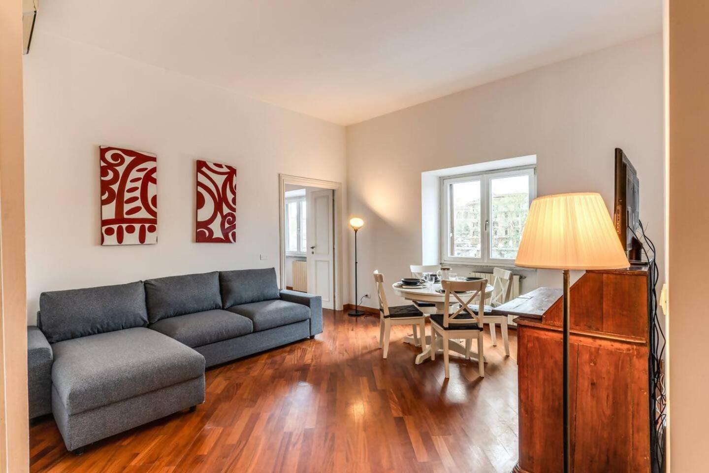 Splendid Flat On The Tiber River 로마 외부 사진