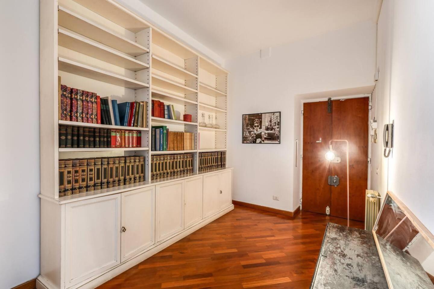 Splendid Flat On The Tiber River 로마 외부 사진